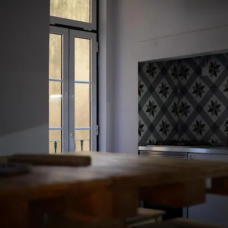 The Blue House - Saint Pauls דירה