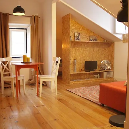 The Blue House - Saint Pauls Apartment Lisbon